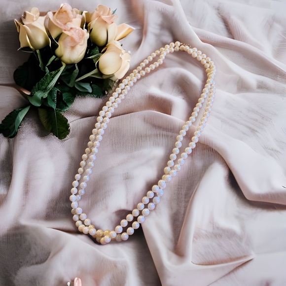 Vintage Jewelry - 36” Pearl Necklace Vintage